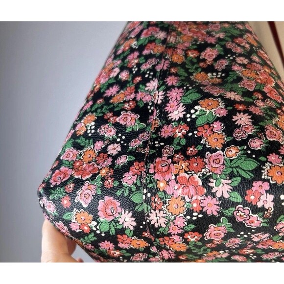 COACH F57669 Red REVERSIBLE CITY TOTE Attached WRISTLET Pouch Posey Floral - Picture 15 of 16